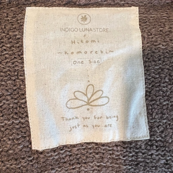 INDIGO LUNA KOMOREBI X
HITOMI CARDIGAN - Picture 4 of 9